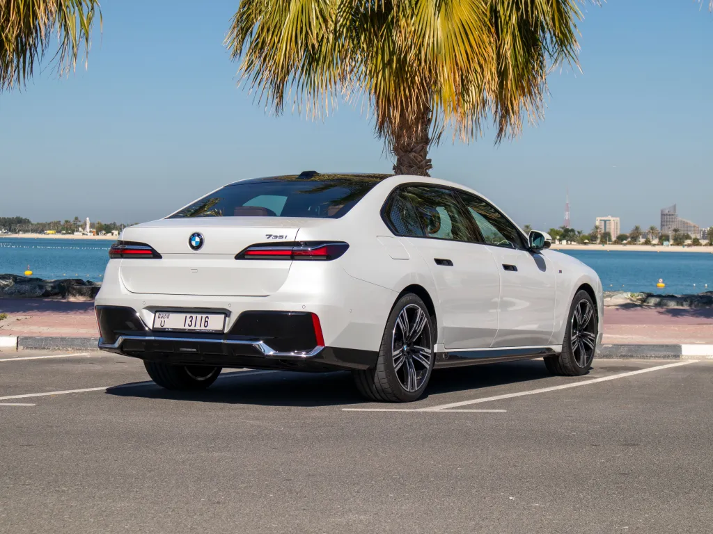 BMW 735i 2024 #1