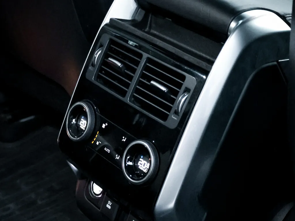 Land Rover Range Rover Sport SVR 2020 #2