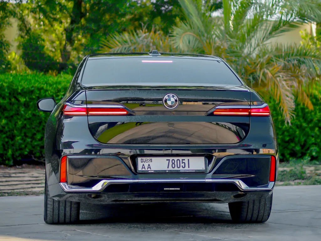 BMW 735i 2023 #9