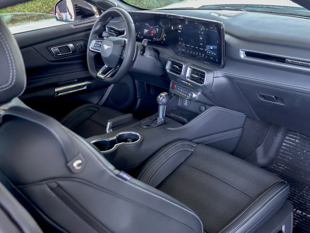 Ford MUSTANG Coupe 2024 #3