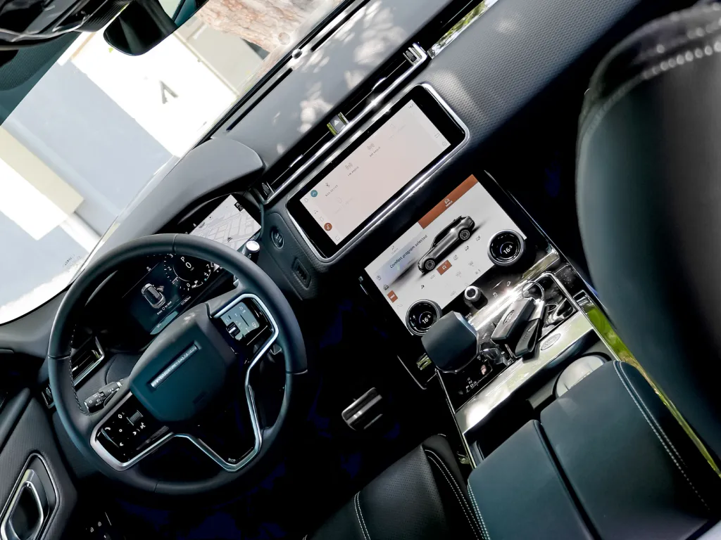 Land Rover Range Rover Velar 2023 #3
