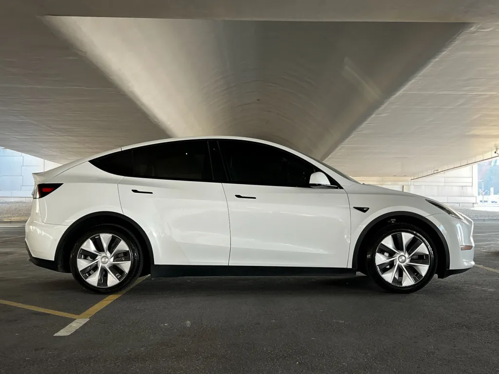 Tesla Model Y 2022 #4