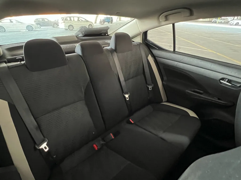 Nissan Versa 2021 #12