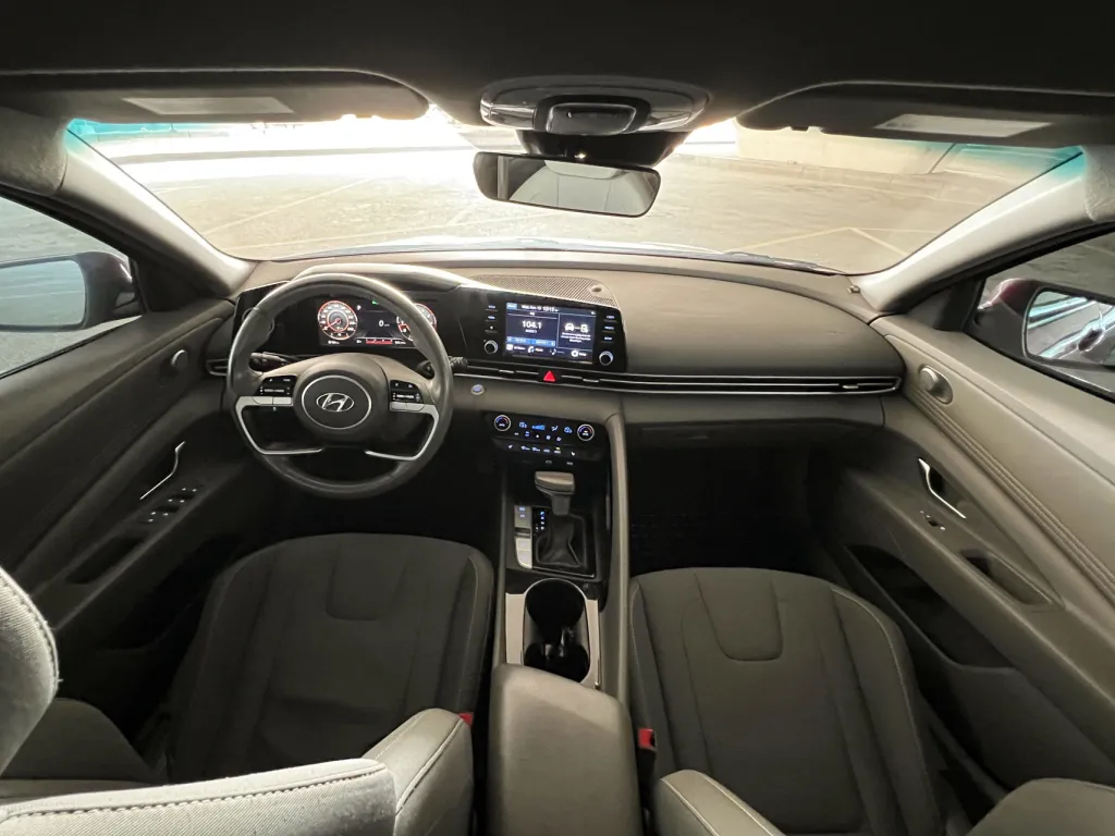 Hyundai Elantra 2021 #9
