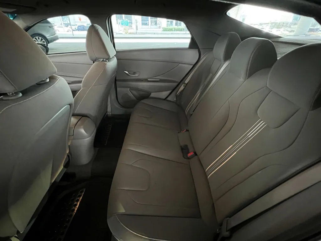 Hyundai Elantra 2021 #11