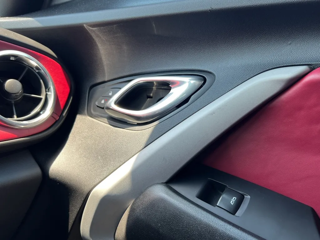 Chevrolet Camaro 2020 #13