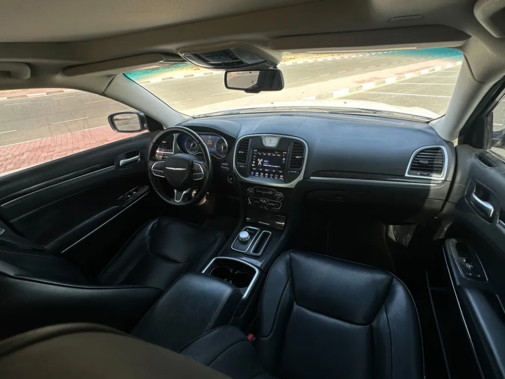 Chrysler 300C 2020 #7