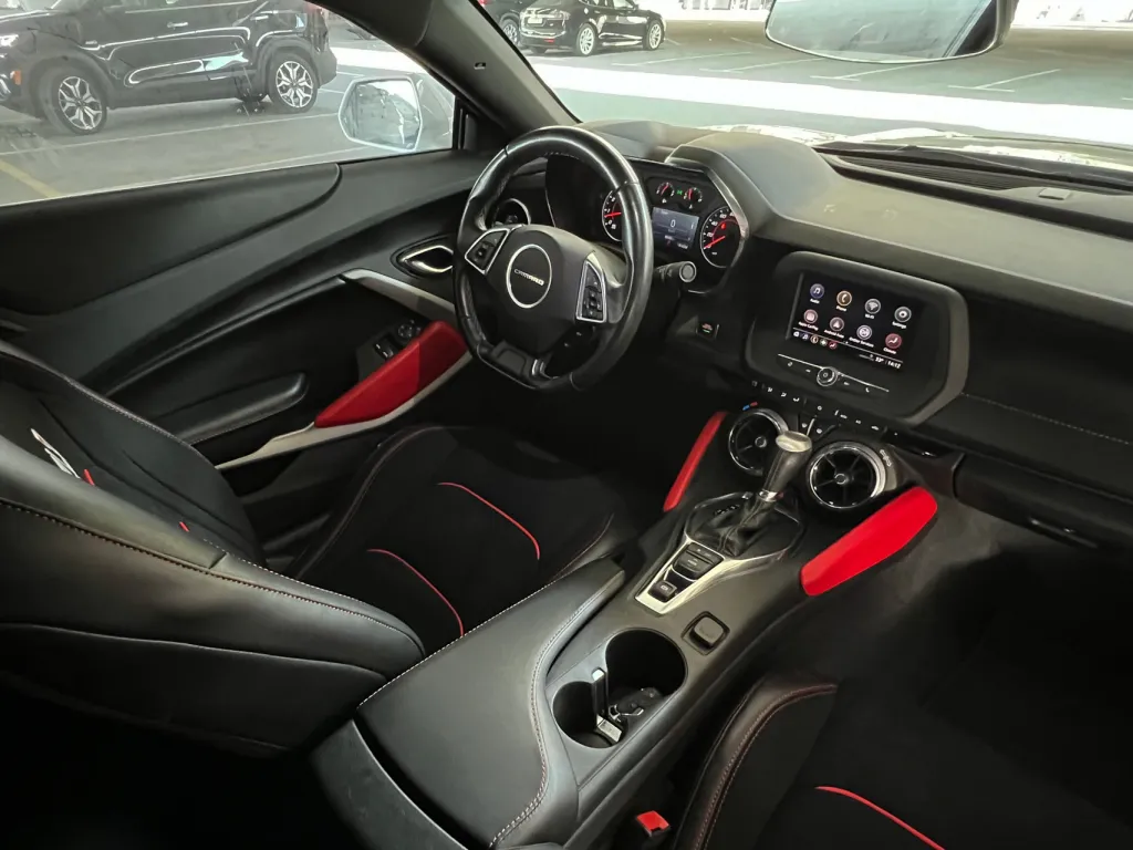 Chevrolet Camaro 2021 #13