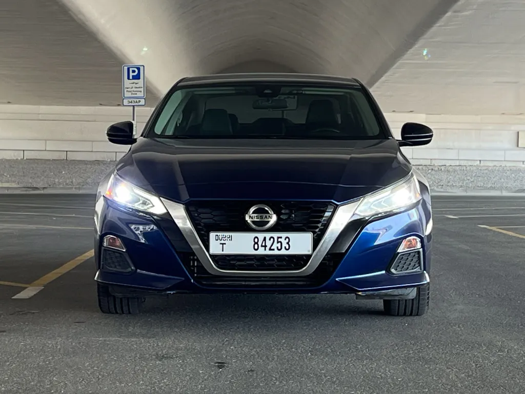 Nissan Altima SR 2021 #2