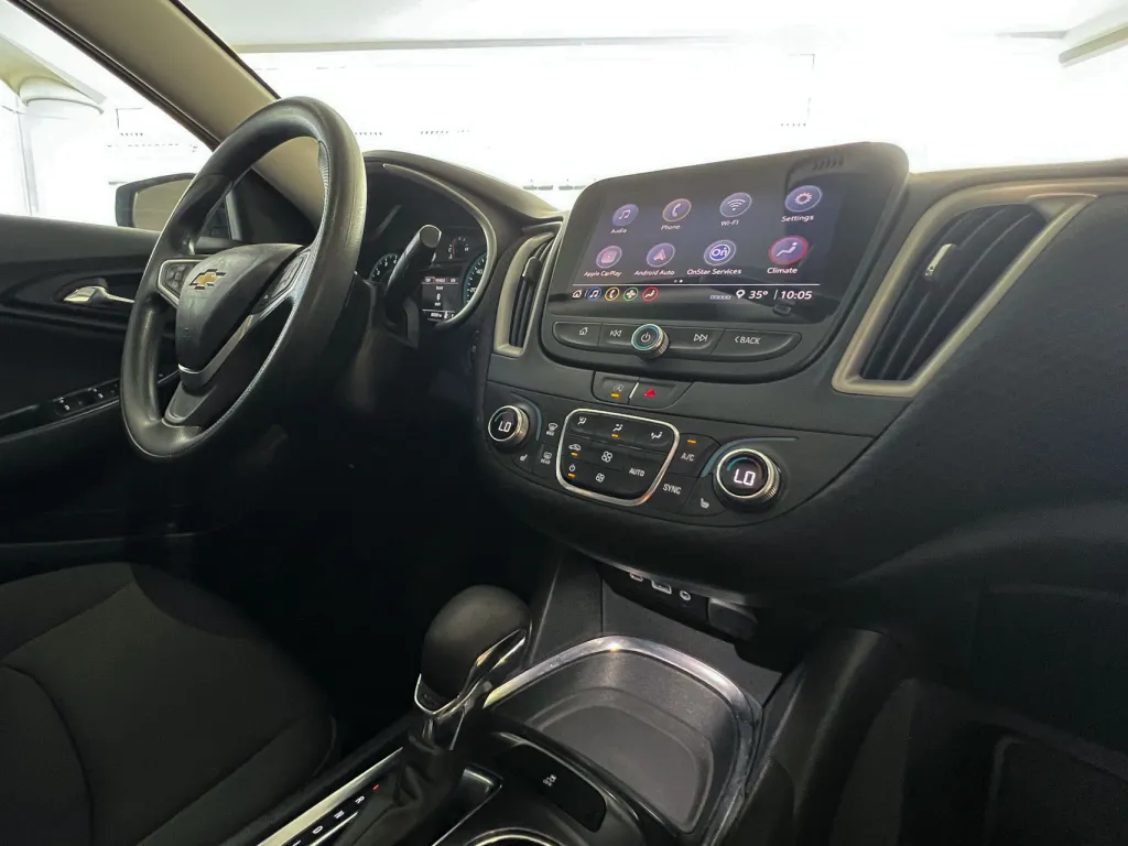 Chevrolet Malibu 2022 #12