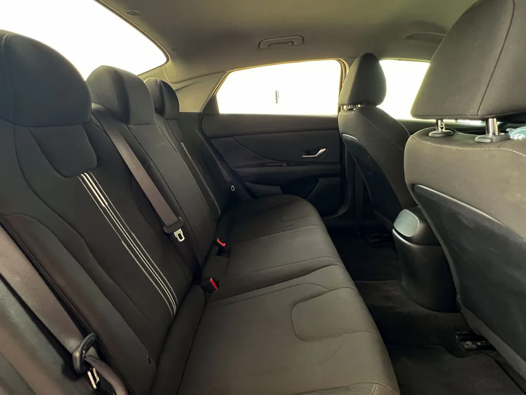 Hyundai Elantra 2021 #15
