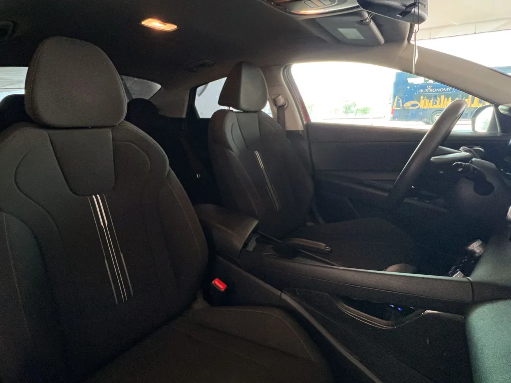 Hyundai Elantra 2022 #14