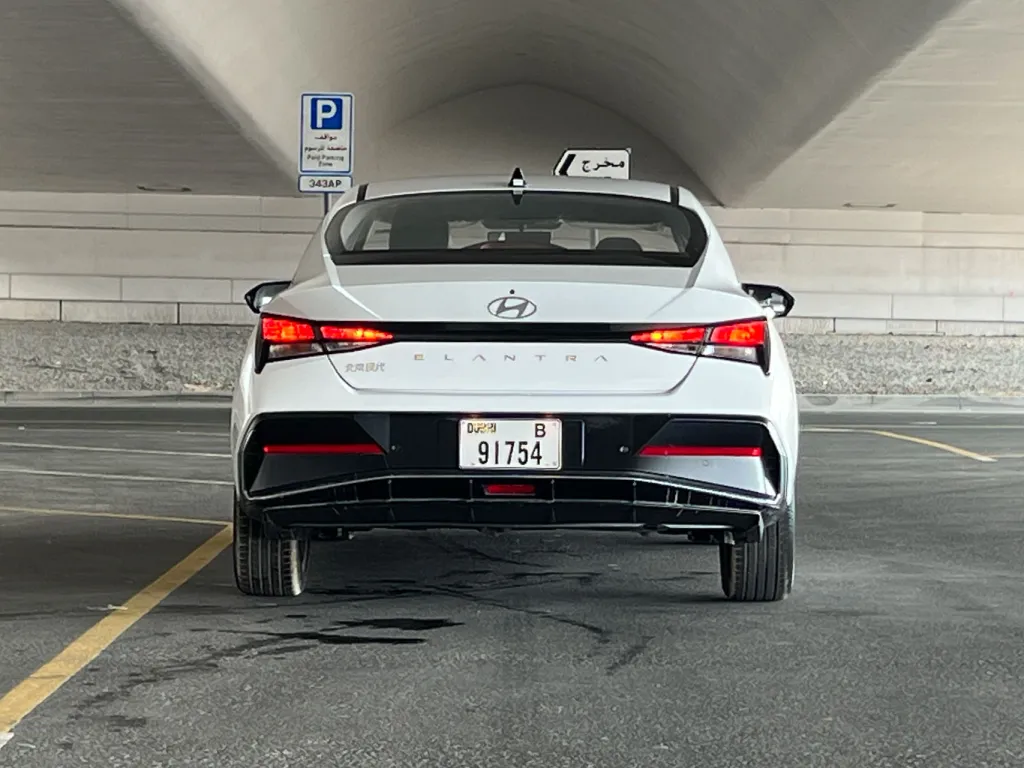 Hyundai Elantra 2025 #2
