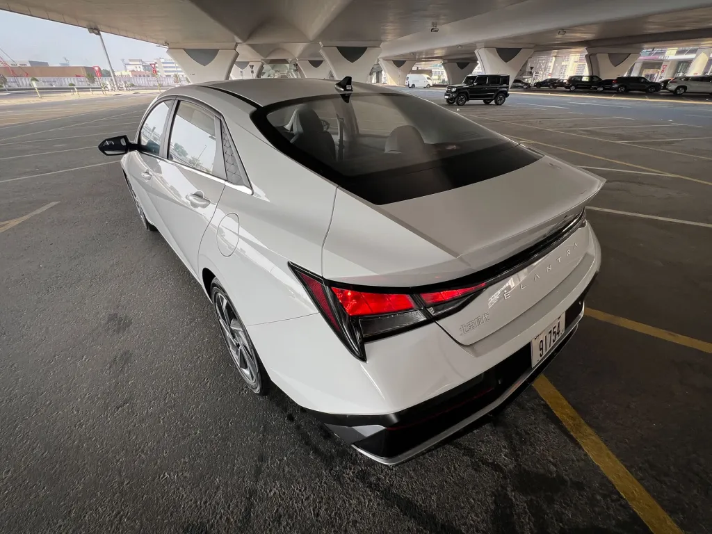 Hyundai Elantra 2025 #4
