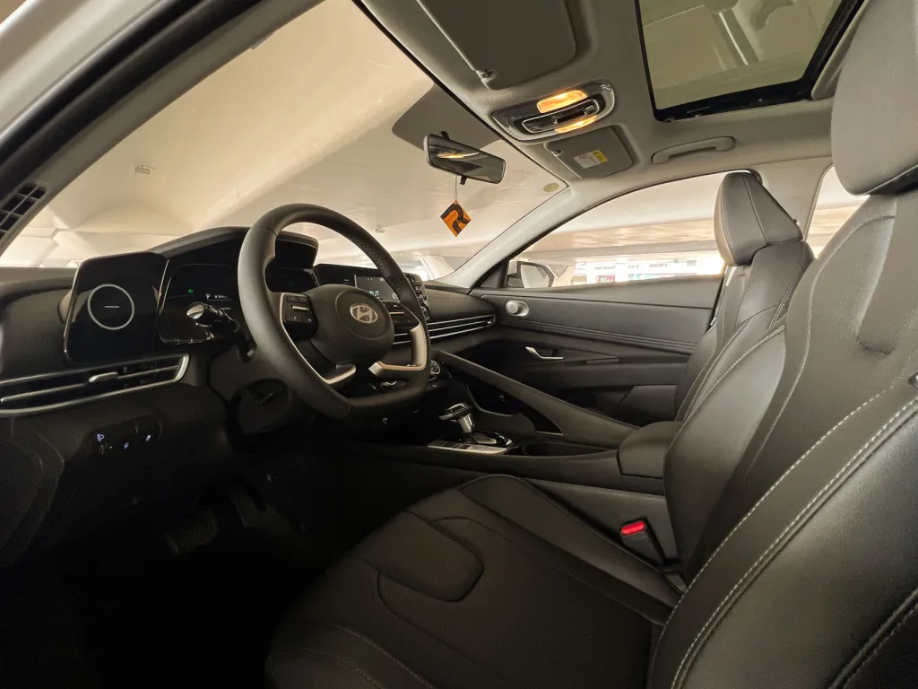 Hyundai Elantra 2025 #8