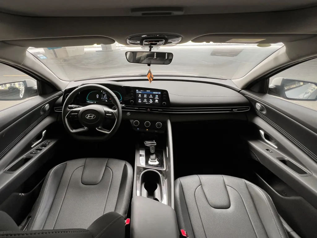 Hyundai Elantra 2025 #11