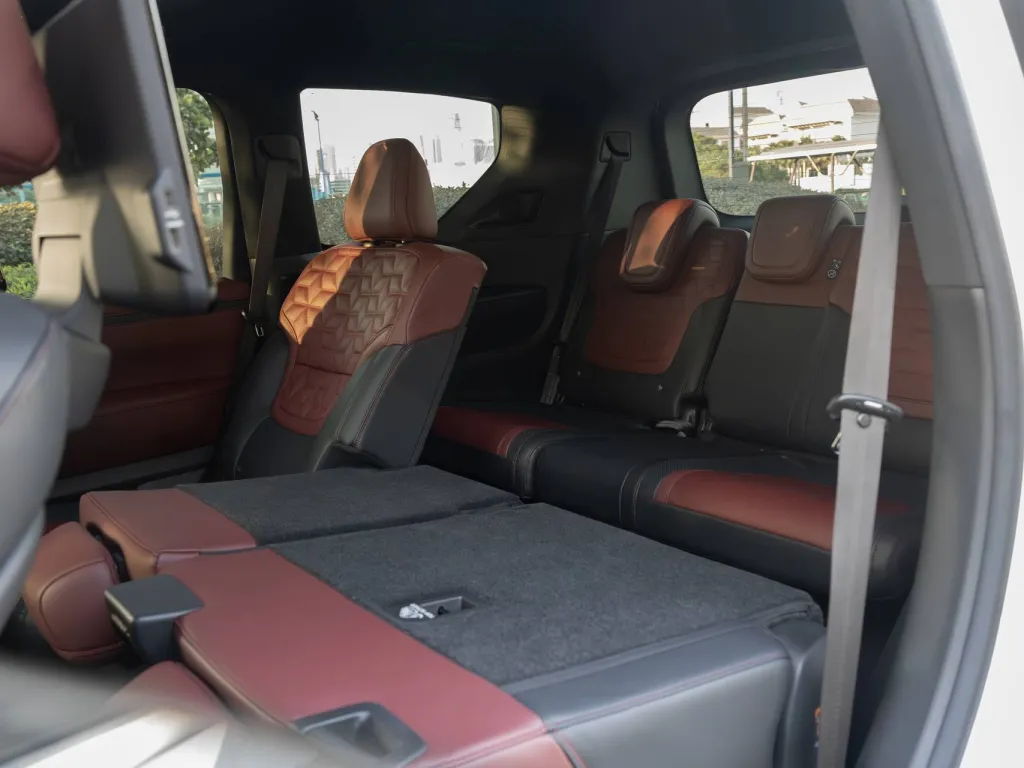 Nissan Patrol Platinum Twin Turbo V6T 2025 #16