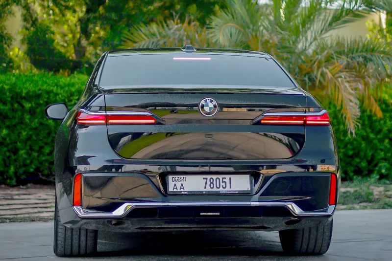 BMW 735i 2023 #9