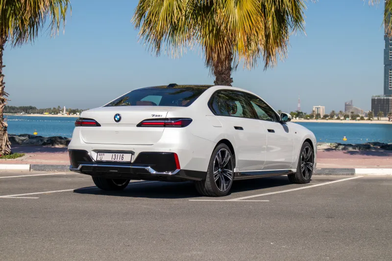 BMW 735i 2024 #1
