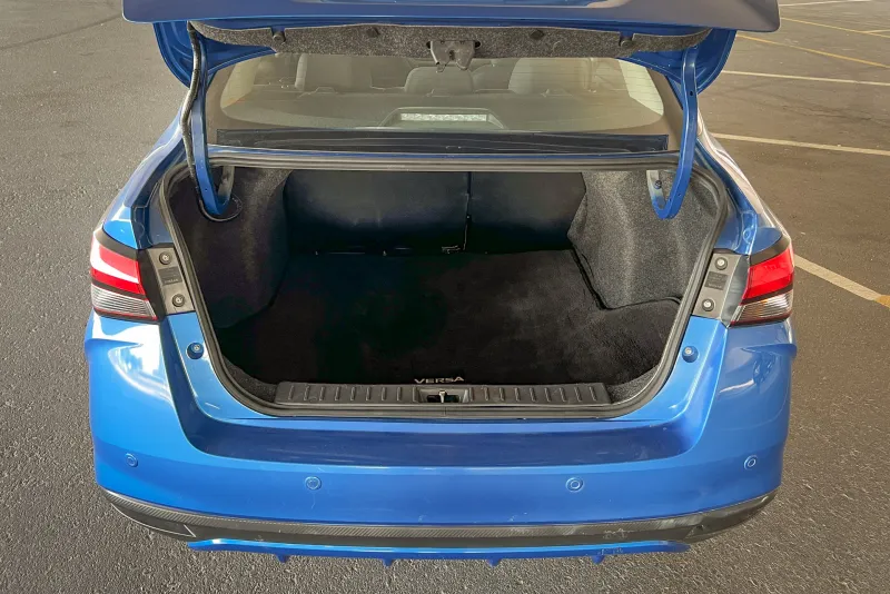 Nissan Versa 2021 #8