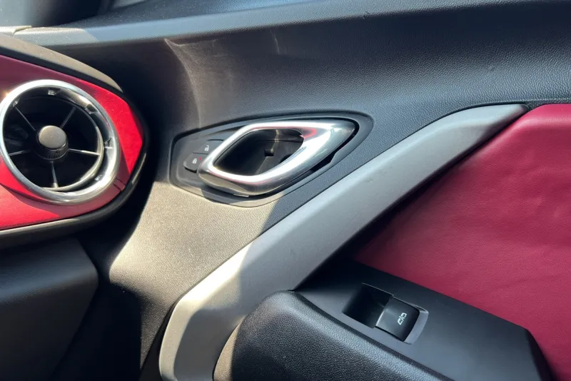 Chevrolet Camaro 2020 #13