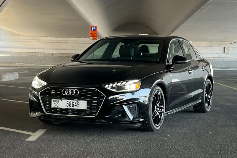 Audi A4 2022 #1
