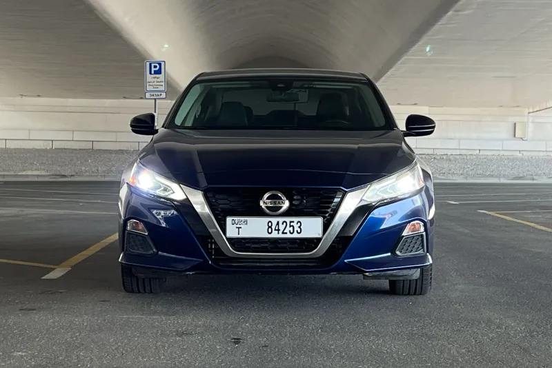 Nissan Altima SR 2021 #2