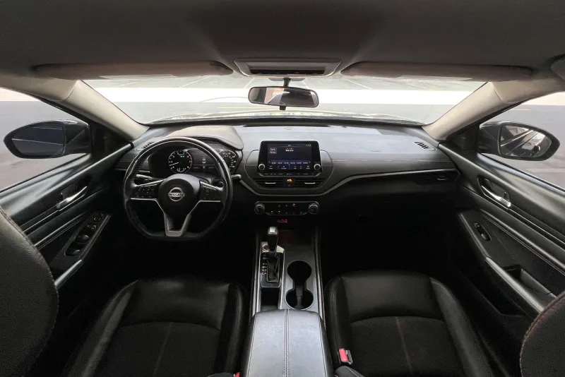 Nissan Altima SR 2021 #9