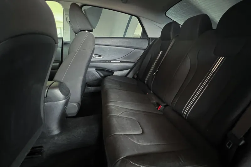 Hyundai Elantra 2022 #13