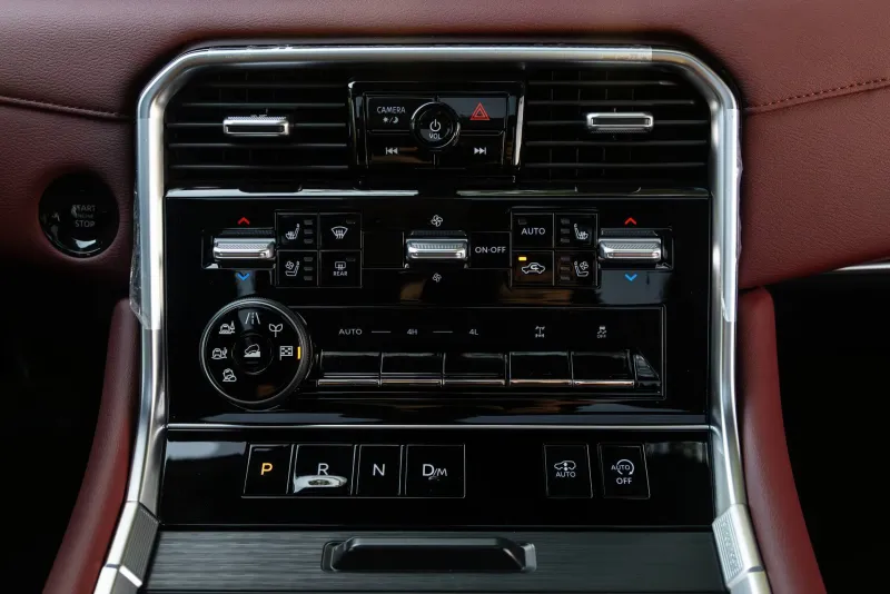 Nissan Patrol Platinum Twin Turbo V6T 2025 #12