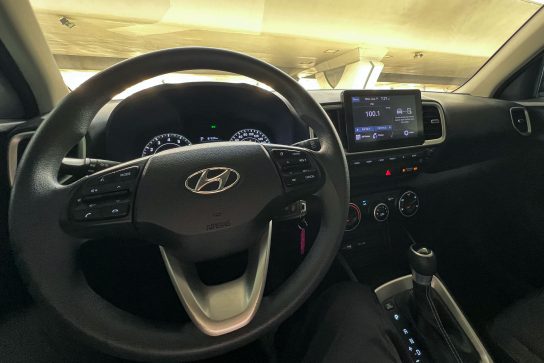 Hyundai Venue #8