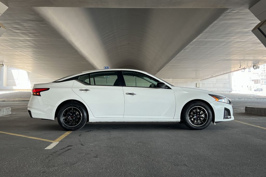 Nissan Altima #3