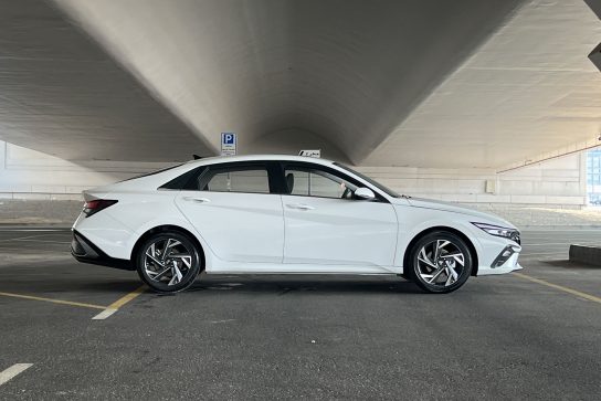 Hyundai Elantra #3