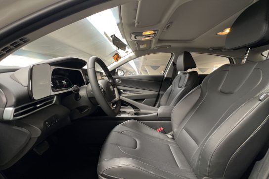 Hyundai Elantra #9