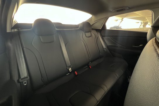 Hyundai Elantra #9